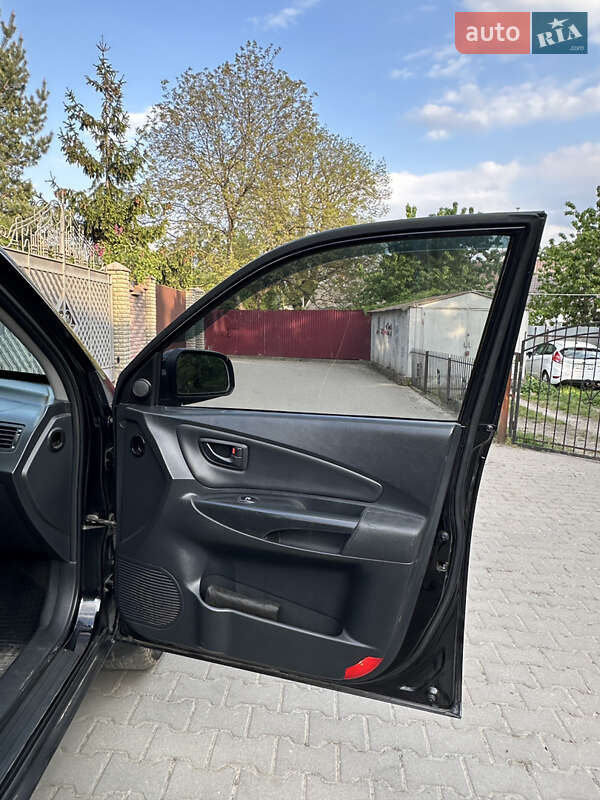 Позашляховик / Кросовер Hyundai Tucson 2006 в Чернівцях
