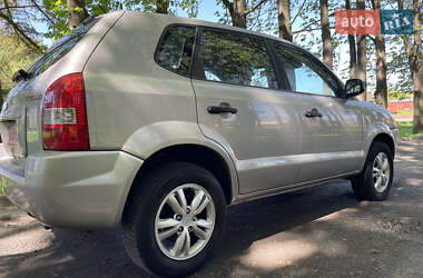 Внедорожник / Кроссовер Hyundai Tucson 2008 в 