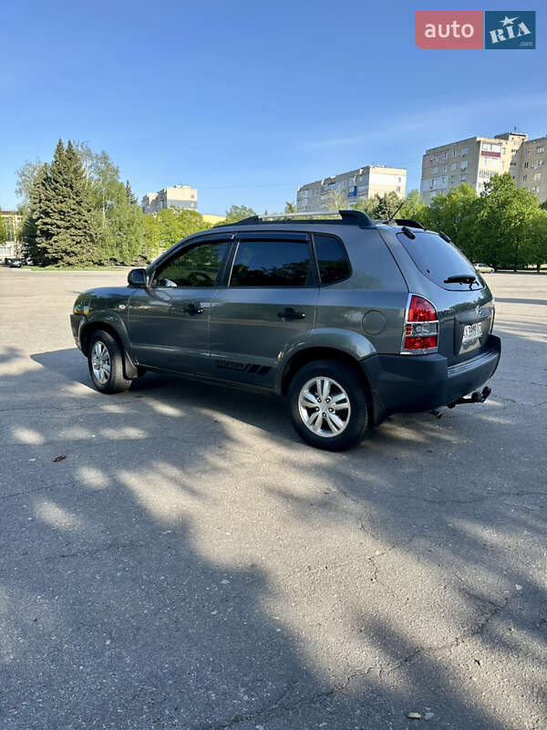 Внедорожник / Кроссовер Hyundai Tucson 2011 в Лозовой