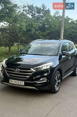 Внедорожник / Кроссовер Hyundai Tucson 2017 в 
