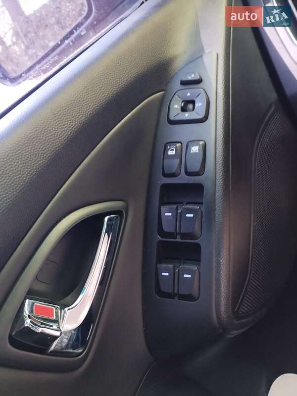 Внедорожник / Кроссовер Hyundai Tucson 2012 в Днепре