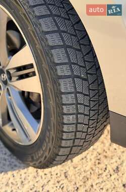 Внедорожник / Кроссовер Hyundai Tucson 2013 в 