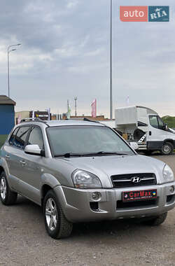 Внедорожник / Кроссовер Hyundai Tucson 2006 в 