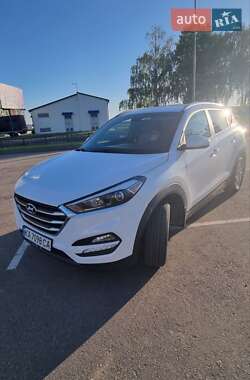 Позашляховик / Кросовер Hyundai Tucson 2015 в Києві