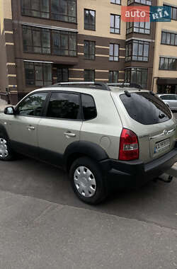 Позашляховик / Кросовер Hyundai Tucson 2005 в 
