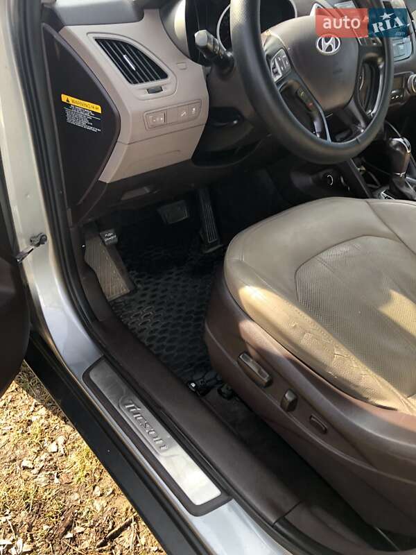 Позашляховик / Кросовер Hyundai Tucson 2014 в Ладижині