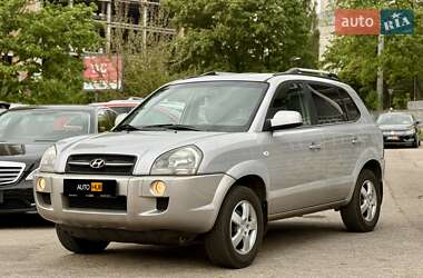 Внедорожник / Кроссовер Hyundai Tucson 2006 в 