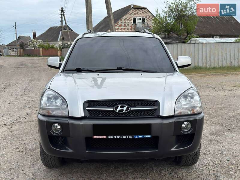 Позашляховик / Кросовер Hyundai Tucson 2009 в Охтирці