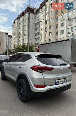 Внедорожник / Кроссовер Hyundai Tucson 2017 в 
