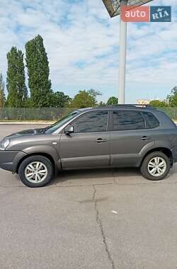 Внедорожник / Кроссовер Hyundai Tucson 2009 в 