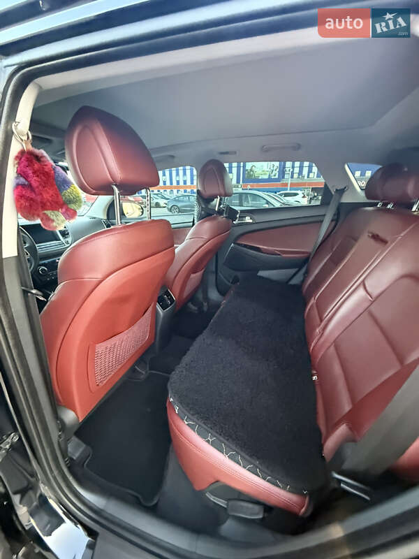 Позашляховик / Кросовер Hyundai Tucson 2017 в Львові