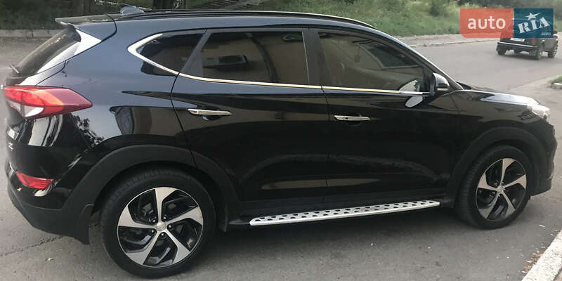 Позашляховик / Кросовер Hyundai Tucson 2017 в Львові