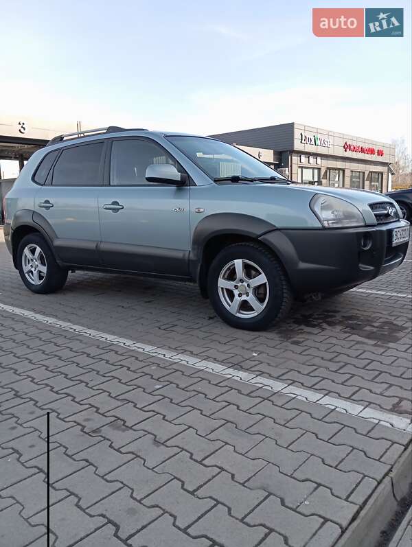 Позашляховик / Кросовер Hyundai Tucson 2006 в 