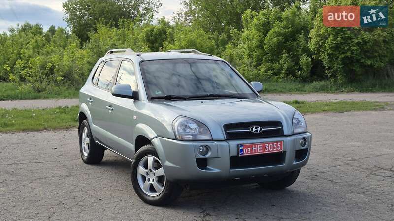 Внедорожник / Кроссовер Hyundai Tucson 2006 в 