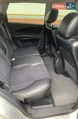 Внедорожник / Кроссовер Hyundai Tucson 2011 в 