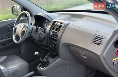 Внедорожник / Кроссовер Hyundai Tucson 2006 в 
