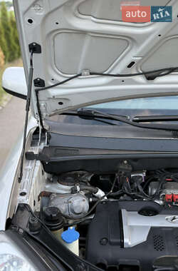 Внедорожник / Кроссовер Hyundai Tucson 2006 в 