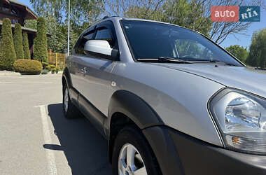 Внедорожник / Кроссовер Hyundai Tucson 2005 в 