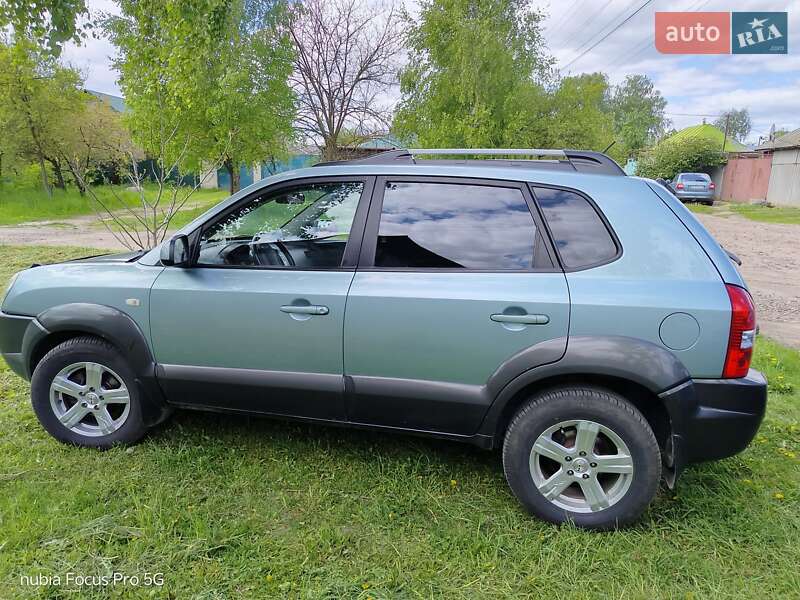 Позашляховик / Кросовер Hyundai Tucson 2008 в 