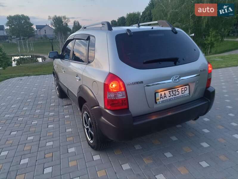 Позашляховик / Кросовер Hyundai Tucson 2006 в Києві