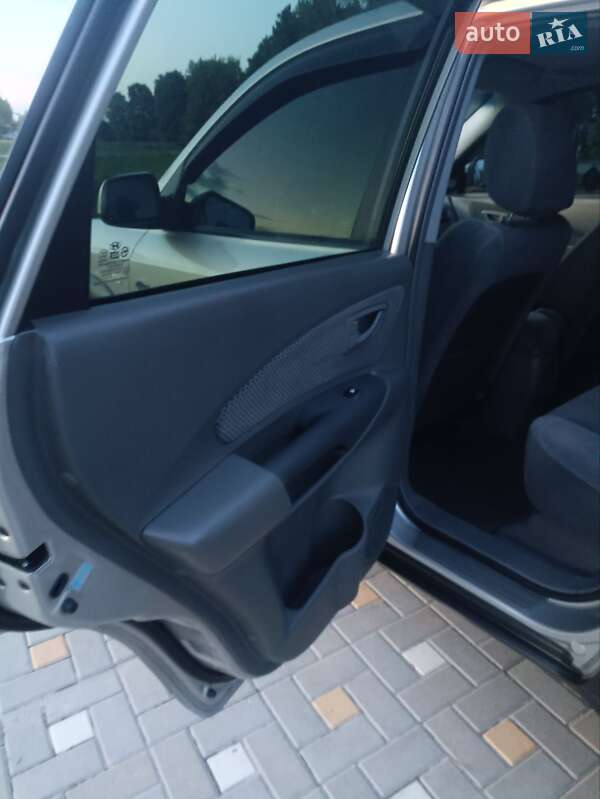 Позашляховик / Кросовер Hyundai Tucson 2006 в Києві
