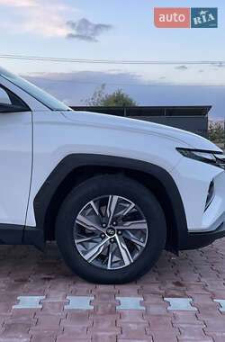 Внедорожник / Кроссовер Hyundai Tucson 2021 в 