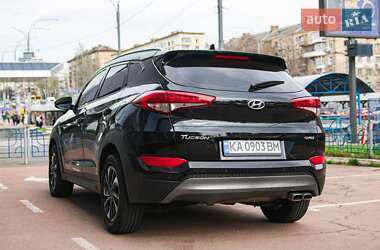 Позашляховик / Кросовер Hyundai Tucson 2015 в 