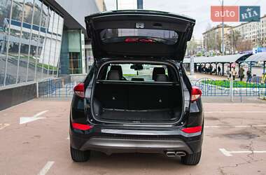 Позашляховик / Кросовер Hyundai Tucson 2015 в 