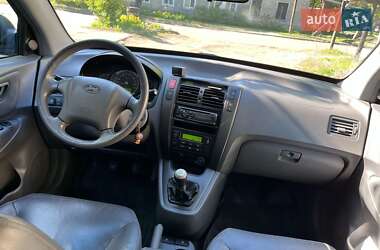 Внедорожник / Кроссовер Hyundai Tucson 2005 в 