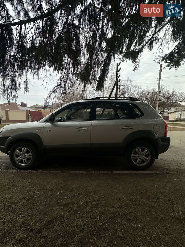 Позашляховик / Кросовер Hyundai Tucson 2008 в 