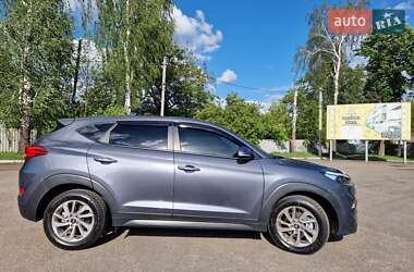 Позашляховик / Кросовер Hyundai Tucson 2016 в 