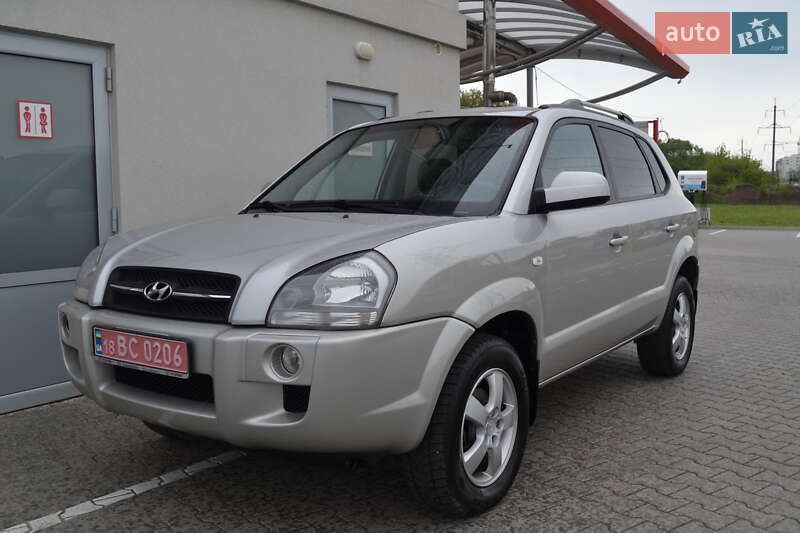 Внедорожник / Кроссовер Hyundai Tucson 2008 в 