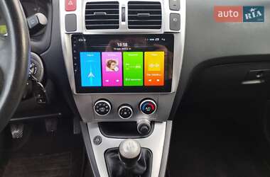 Внедорожник / Кроссовер Hyundai Tucson 2010 в 