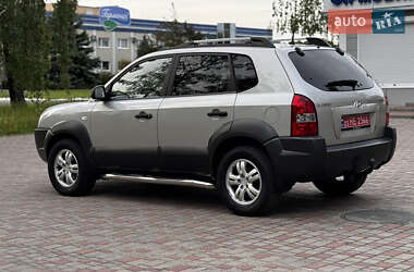 Внедорожник / Кроссовер Hyundai Tucson 2007 в 