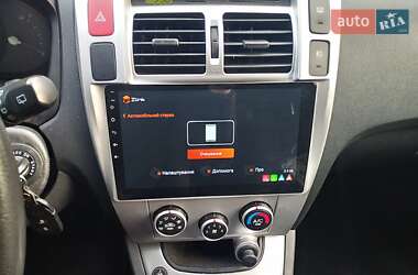 Внедорожник / Кроссовер Hyundai Tucson 2010 в 