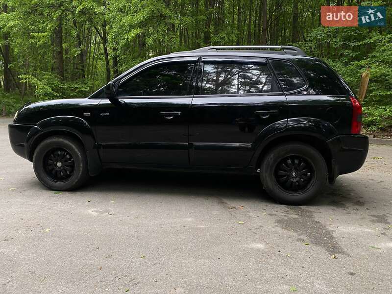 Позашляховик / Кросовер Hyundai Tucson 2008 в Путивлі