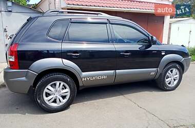 Позашляховик / Кросовер Hyundai Tucson 2012 в 