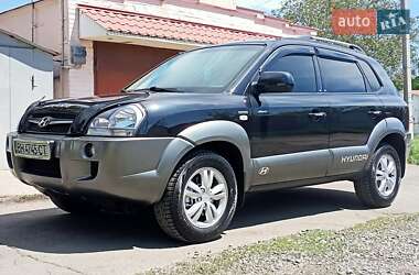 Позашляховик / Кросовер Hyundai Tucson 2012 в 