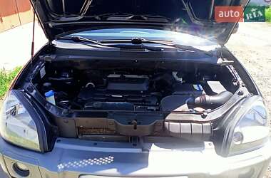 Позашляховик / Кросовер Hyundai Tucson 2012 в 
