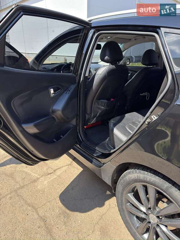 Позашляховик / Кросовер Hyundai Tucson 2011 в Снігурівці