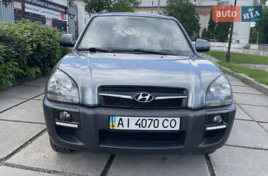 Внедорожник / Кроссовер Hyundai Tucson 2012 в 