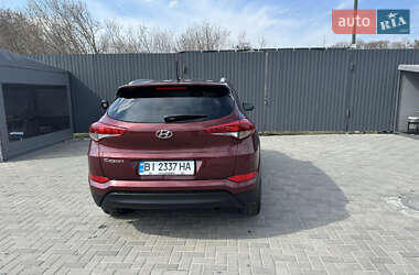 Внедорожник / Кроссовер Hyundai Tucson 2016 в 