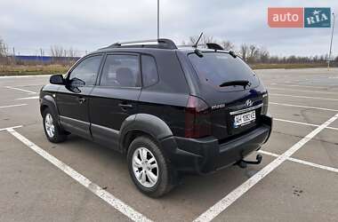 Позашляховик / Кросовер Hyundai Tucson 2009 в 