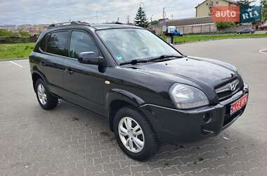 Внедорожник / Кроссовер Hyundai Tucson 2009 в 