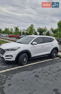 Позашляховик / Кросовер Hyundai Tucson 2015 в Ірпені