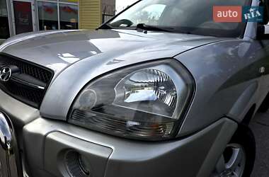 Позашляховик / Кросовер Hyundai Tucson 2006 в 