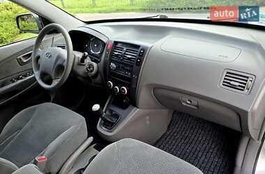 Позашляховик / Кросовер Hyundai Tucson 2006 в 