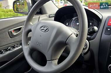 Позашляховик / Кросовер Hyundai Tucson 2006 в 