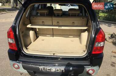 Внедорожник / Кроссовер Hyundai Tucson 2008 в 
