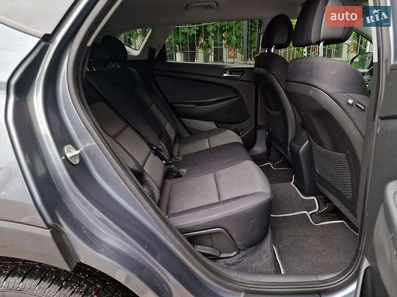 Позашляховик / Кросовер Hyundai Tucson 2016 в Одесі